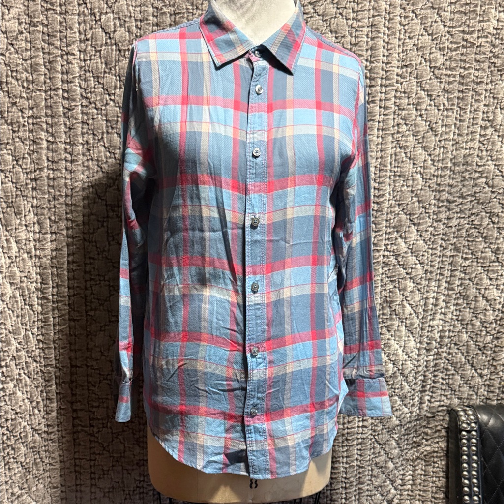 Stylish Plaid Button-Up Blouse